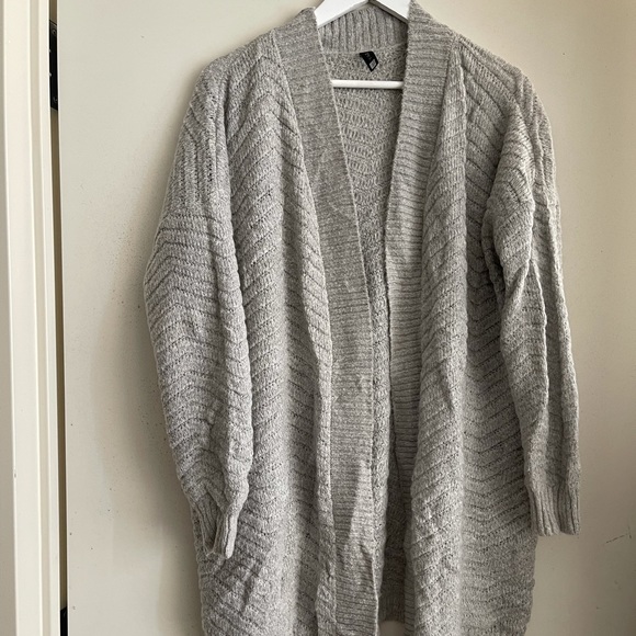 ASOS Y.A.S Chunky Cable Cardigan in Grey - Picture 5 of 7